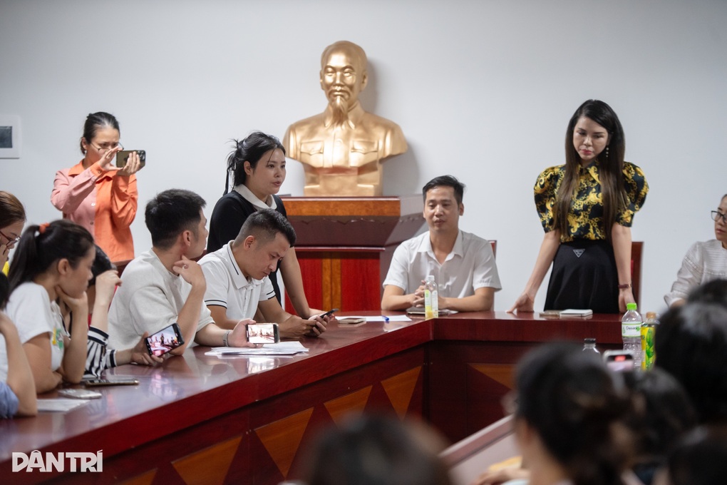 Lý do nào khiến phụ huynh vây Trường Tiểu học Tây Mỗ 3 tới gần nửa đêm? - 7 Lý do nào khiến phụ huynh vây Trường Tiểu học Tây Mỗ 3 tới gần nửa đêm? - 7