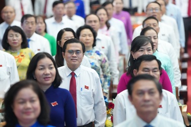 Phiên họp đầu tiên, kiện toàn nhân sự sở, ngành TPHCM mới