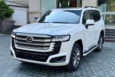 Người Việt chi gần 550 tỷ đồng mua Toyota Land Cruiser HEV trong một tháng