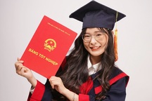 Nữ thủ khoa hai trường đi học được lĩnh "lương" 11 triệu đồng/tháng