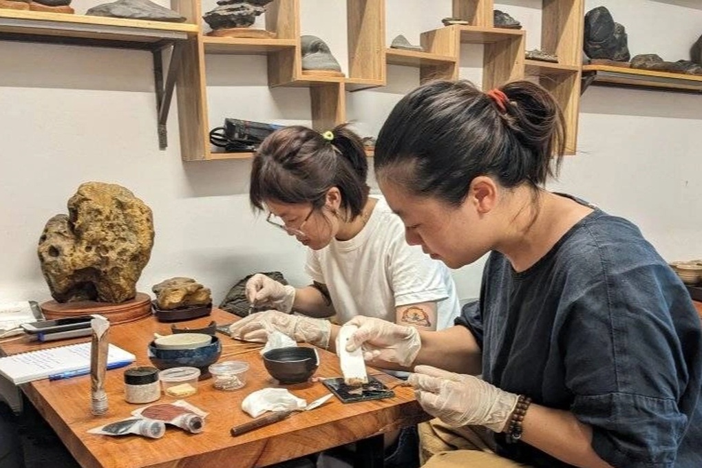Nghề hàn gắn gốm sứ nứt vỡ bằng vàng ròng và bài học mọi chuyện rồi sẽ ổn - 1 Nghề hàn gắn gốm sứ nứt vỡ bằng vàng ròng và bài học mọi chuyện rồi sẽ ổn - 1