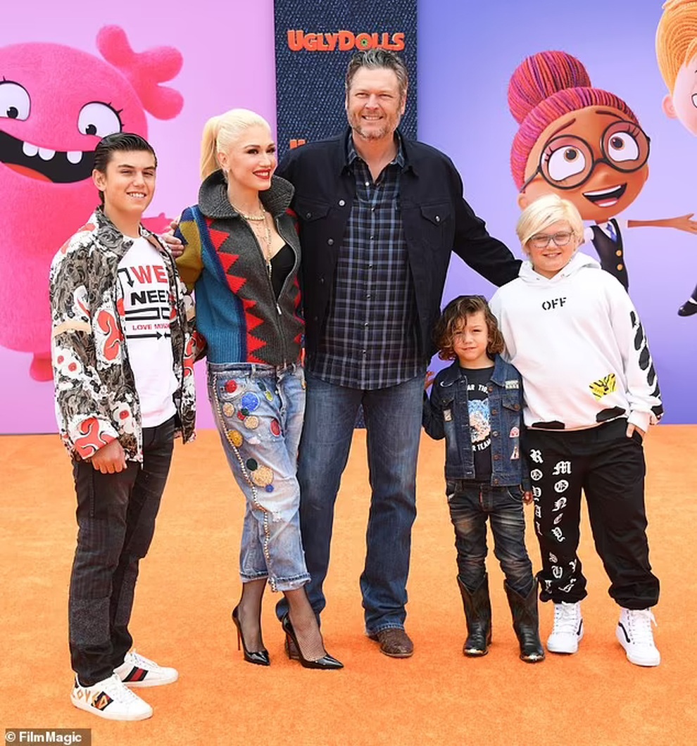 Ngôi sao U60 Gwen Stefani cưới chồng kém 7 tuổi - 8 Ngôi sao U60 Gwen Stefani cưới chồng kém 7 tuổi - 8