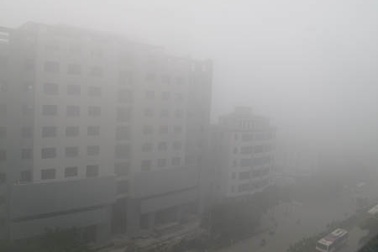 Hà Nội chìm trong sương mù