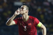 Quế Ngọc Hải đáp trả sự khiêu khích từ cổ động viên Thái Lan