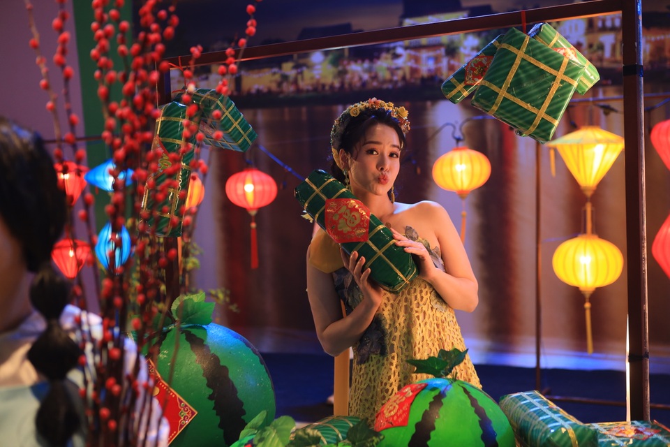 Nhật Kim Anh biến thành nữ thần mùa xuân trong MV mới - 1 Nhật Kim Anh biến thành nữ thần mùa xuân trong MV mới - 1