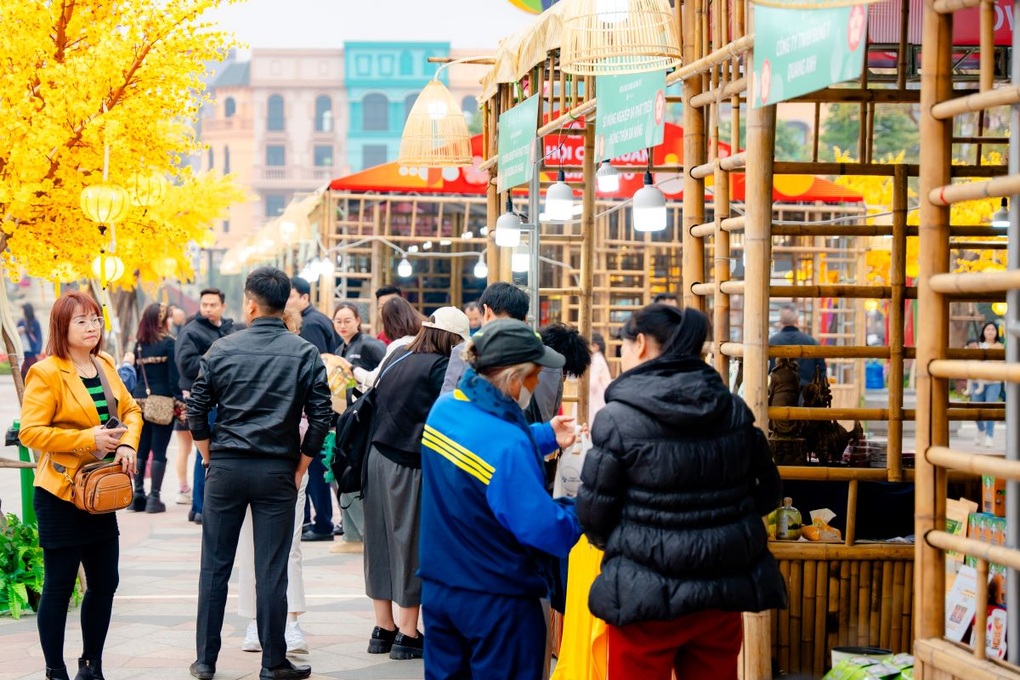 Không gian Tết tái hiện văn hóa Việt tại lễ hội xuân lớn bậc nhất - 4 Không gian Tết tái hiện văn hóa Việt tại lễ hội xuân lớn bậc nhất - 4