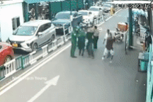 Không để tài xế đi ngược chiều, nhân viên phà Cát Lái bị đánh