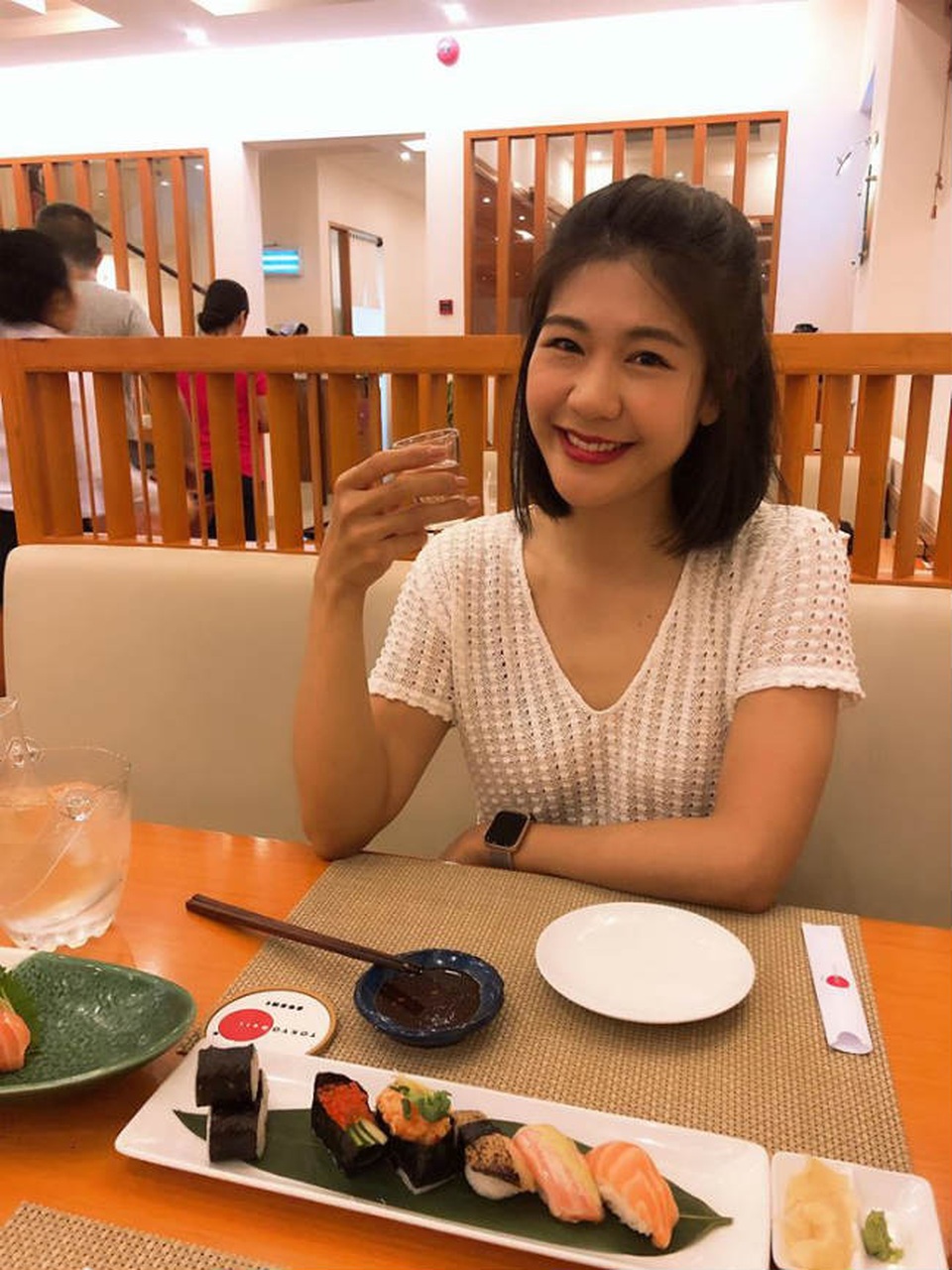 Tuyệt chiêu làm đẹp của những nữ phi công Việt Nam - 15 Tuyệt chiêu làm đẹp của những nữ phi công Việt Nam - 15