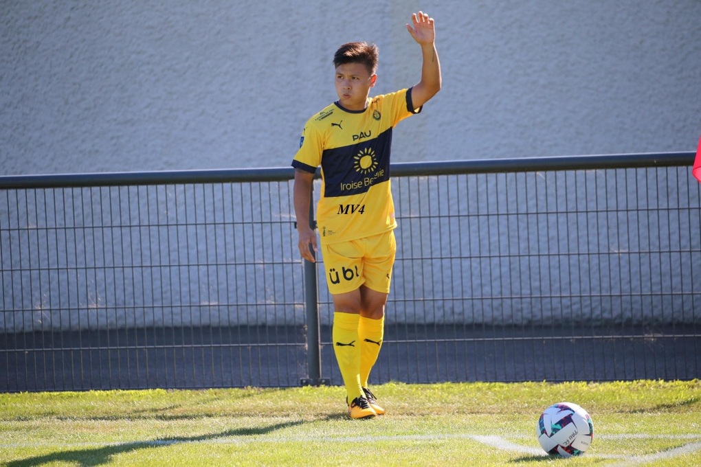Quang Hải thể hiện được gì trong 4 trận đấu cùng Pau FC? - 2 Quang Hải thể hiện được gì trong 4 trận đấu cùng Pau FC? - 2
