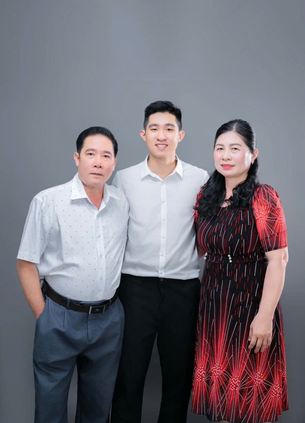 Nước mắt nam lao động ngày sang Nhật với lời hẹn ước 2 năm con sẽ về - 1 Nước mắt nam lao động ngày sang Nhật với lời hẹn ước 2 năm con sẽ về - 1