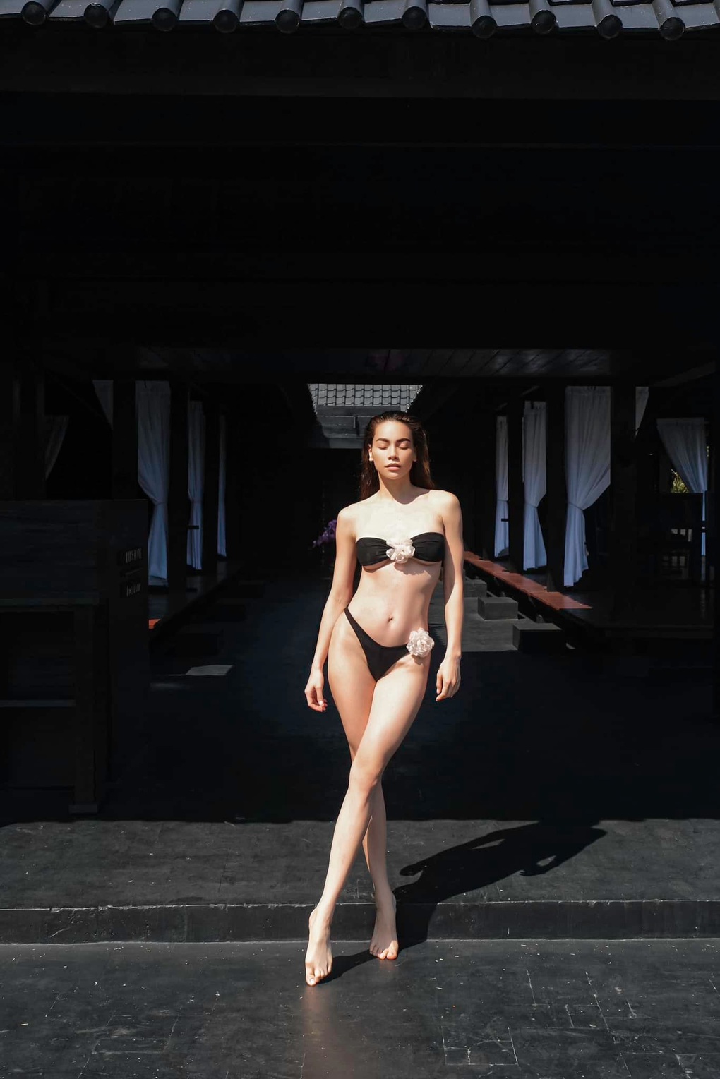 Hồ Ngọc Hà diện bikini nóng bỏng, khoe vóc dáng mẹ 3 con gây trầm trồ - 3 Hồ Ngọc Hà diện bikini nóng bỏng, khoe vóc dáng mẹ 3 con gây trầm trồ - 3