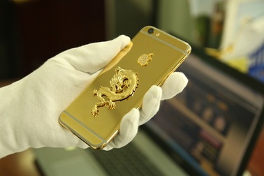 Lộ diện iPhone 6 mạ vàng 24K ở Việt Nam