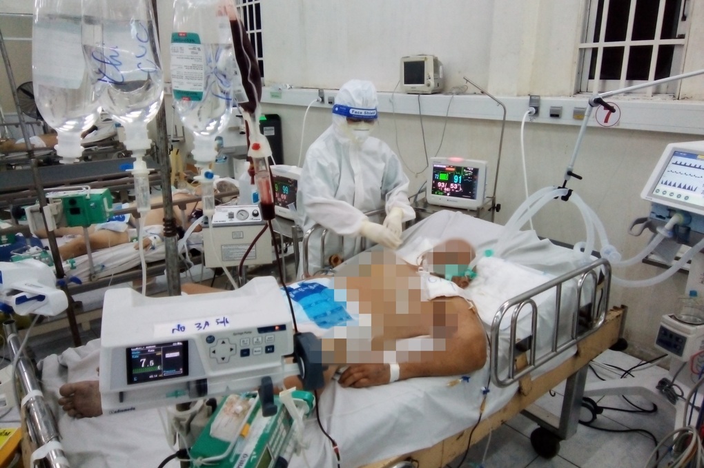 Ca mắc Covid-19 mới và nặng gia tăng, TPHCM chỉ đạo khẩn tất cả bệnh viện - 1 Ca mắc Covid-19 mới và nặng gia tăng, TPHCM chỉ đạo khẩn tất cả bệnh viện - 1