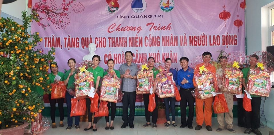 Quảng Trị: Những món quà ấm áp đến với công nhân, người lao động nghèo dịp Xuân về - 2 Quảng Trị: Những món quà ấm áp đến với công nhân, người lao động nghèo dịp Xuân về - 2