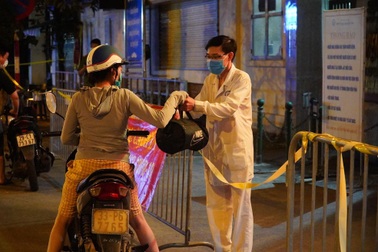 Cách ly y tế tạm thời Bệnh viện Phổi Hà Nội