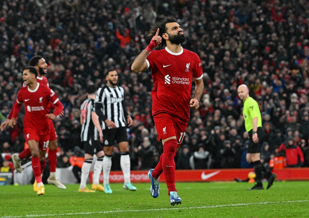 Salah đá hỏng phạt đền, Liverpool vẫn thắng đậm Newcastle - 3