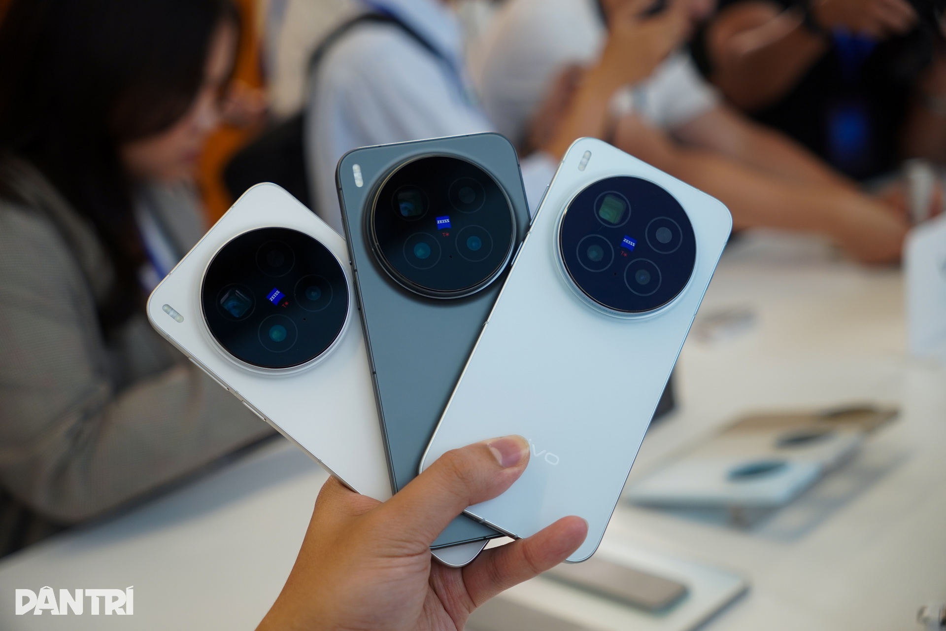 ประสบการณ์รวดเร็วของ vivo X300 Pro ในจีน: เผชิญหน้ากับ iPhone 17 Pro Max - 9 Trải nghiệm nhanh vivo X300 Pro tại Trung Quốc: Đối đầu iPhone 17 Pro Max - 9