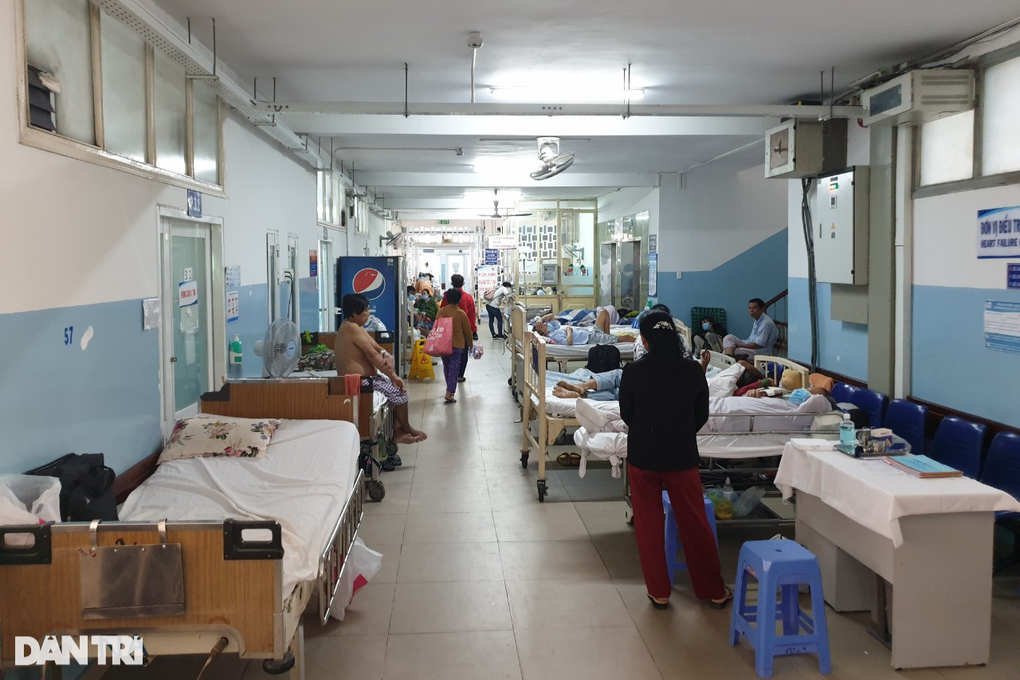 Vụ bác sĩ bị bóp cổ, dọa đánh chết ở TPHCM: Phối hợp với công an điều tra - 1 Vụ bác sĩ bị bóp cổ, dọa đánh chết ở TPHCM: Phối hợp với công an điều tra - 1