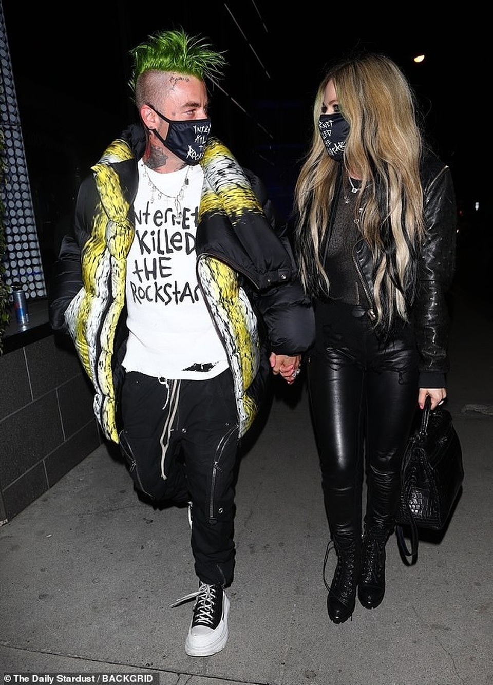 Sau 2 cuộc hôn nhân đổ vỡ, Avril Lavigne có bồ mới - 2 Sau 2 cuộc hôn nhân đổ vỡ, Avril Lavigne có bồ mới - 2