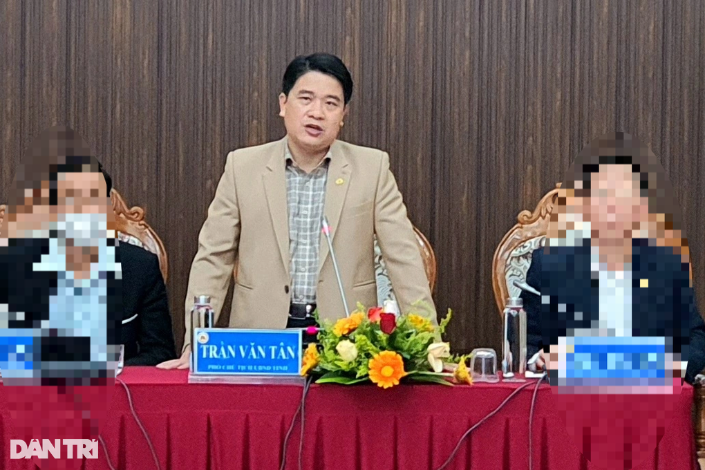 Miễn nhiệm thành viên Hội đồng trường ĐH Quảng Nam với ông Trần Văn Tân - 1 Miễn nhiệm thành viên Hội đồng trường ĐH Quảng Nam với ông Trần Văn Tân - 1