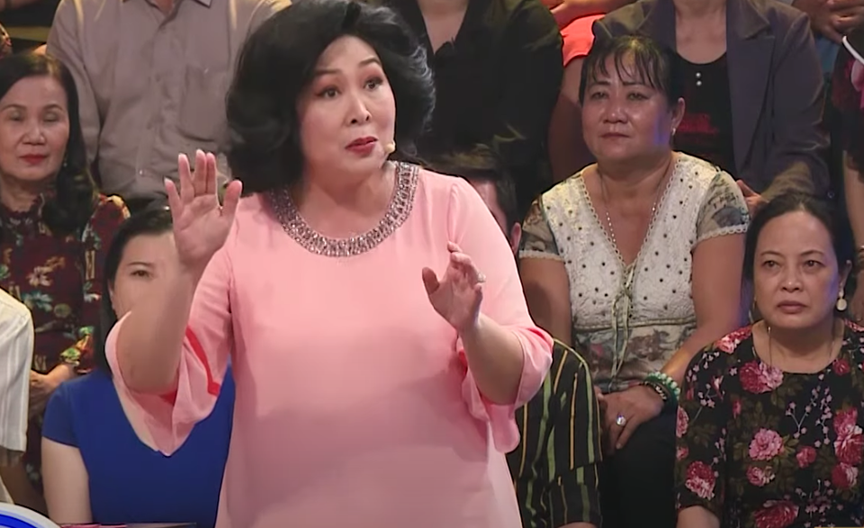 NSND Hồng Vân: Tôi rất sợ Xuân Hinh, không bao giờ dám hỏi tiền - 2 NSND Hồng Vân: Tôi rất sợ Xuân Hinh, không bao giờ dám hỏi tiền - 2