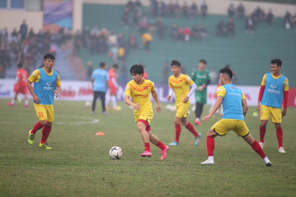 Đội tuyển Việt Nam 2-2 U22 Việt Nam: Dấu ấn lớn của Quang Hải - 27 Đội tuyển Việt Nam 2-2 U22 Việt Nam: Dấu ấn lớn của Quang Hải - 27