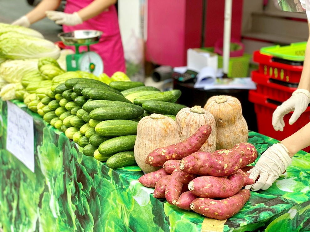 TPHCM: Rau củ giá bình ổn 20.000 đồng/kg, trứng 25.000 đồng/vỉ xuống phố - 1 TPHCM: Rau củ giá bình ổn 20.000 đồng/kg, trứng 25.000 đồng/vỉ xuống phố - 1