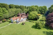 Những dinh thự đắt nhất nước Anh: Có căn dát 20 nghìn tờ vàng lá xa xỉ