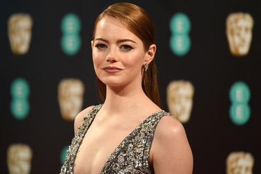 Dàn người đẹp rạng ngời trên thảm đỏ lễ trao giải BAFTA