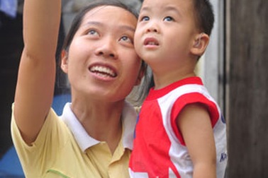 Bất ngờ khi bé Đăng Vương có thể nghe, nói trở lại