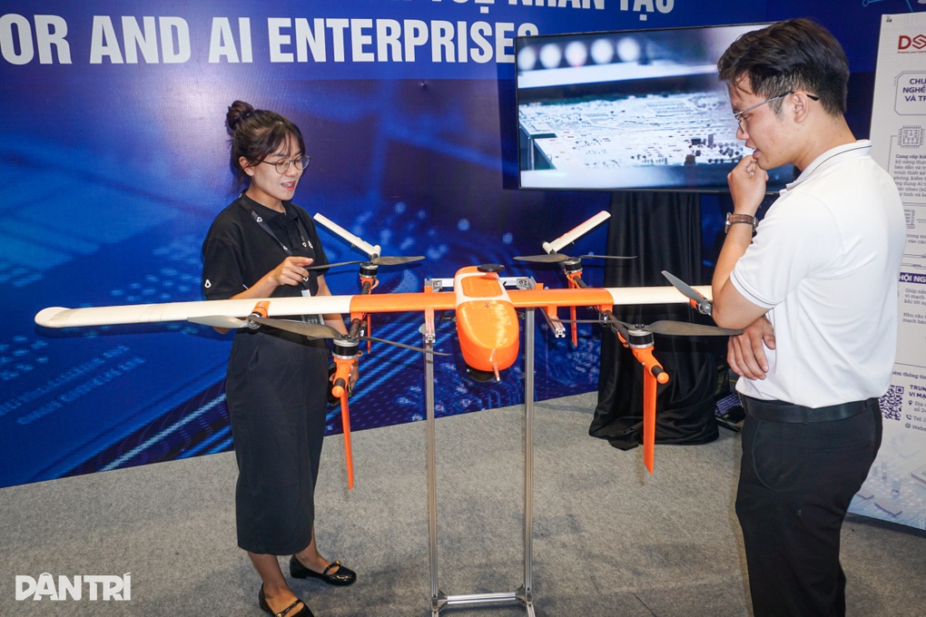 Đà Nẵng muốn dùng UAV để giao hàng, cứu nạn trên biển - 1