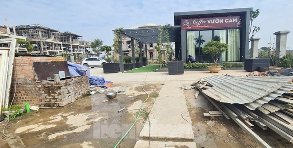 Biệt thự nuôi gà, trồng rau ngoại thành Hà Nội bất ngờ được thổi giá dựng ngược - 11 Biệt thự nuôi gà, trồng rau ngoại thành Hà Nội bất ngờ được thổi giá dựng ngược - 11