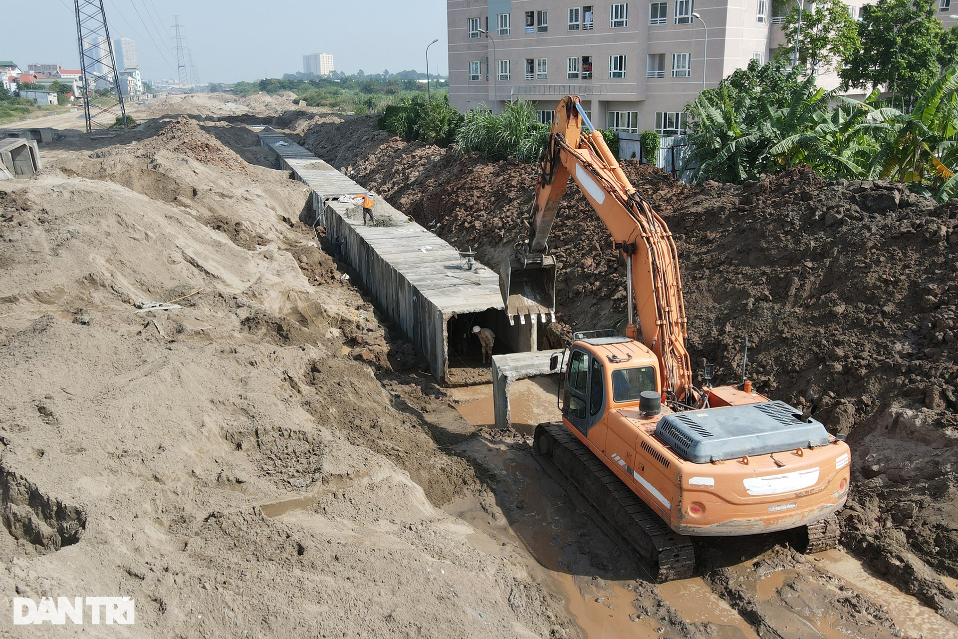 Hà Nội: Đường vành đai 3,5 hơn 1.000 tỷ đồng thi công ì ạch, chậm tiến độ - 3 Hà Nội: Đường vành đai 3,5 hơn 1.000 tỷ đồng thi công ì ạch, chậm tiến độ - 3