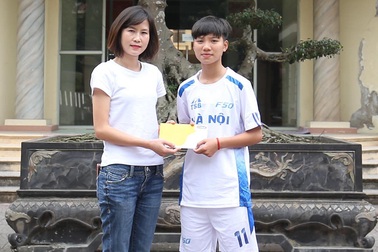 Cựu tuyển thủ bóng đá nữ quốc gia hỗ trợ đồng nghiệp gặp khó khăn