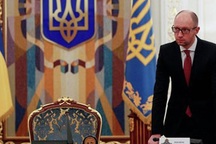 Thủ tướng Ukraine bị yêu cầu từ chức