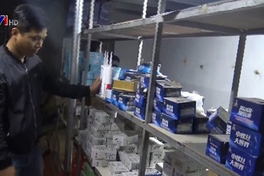 Triệt phá đường dây sản xuất hàng giả Made in Vietnam