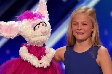 Quán quân America’s Got Talent 2017 - Darci Lynne - nhận nút vàng đặc cách