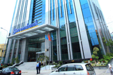 Vì sao người nhà Chủ tịch Sacombank bán tháo cổ phiếu?