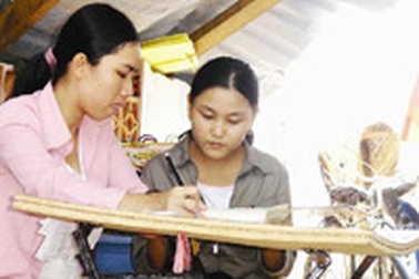 Đà Nẵng: Hàng ngàn sinh viên bỏ học về quê