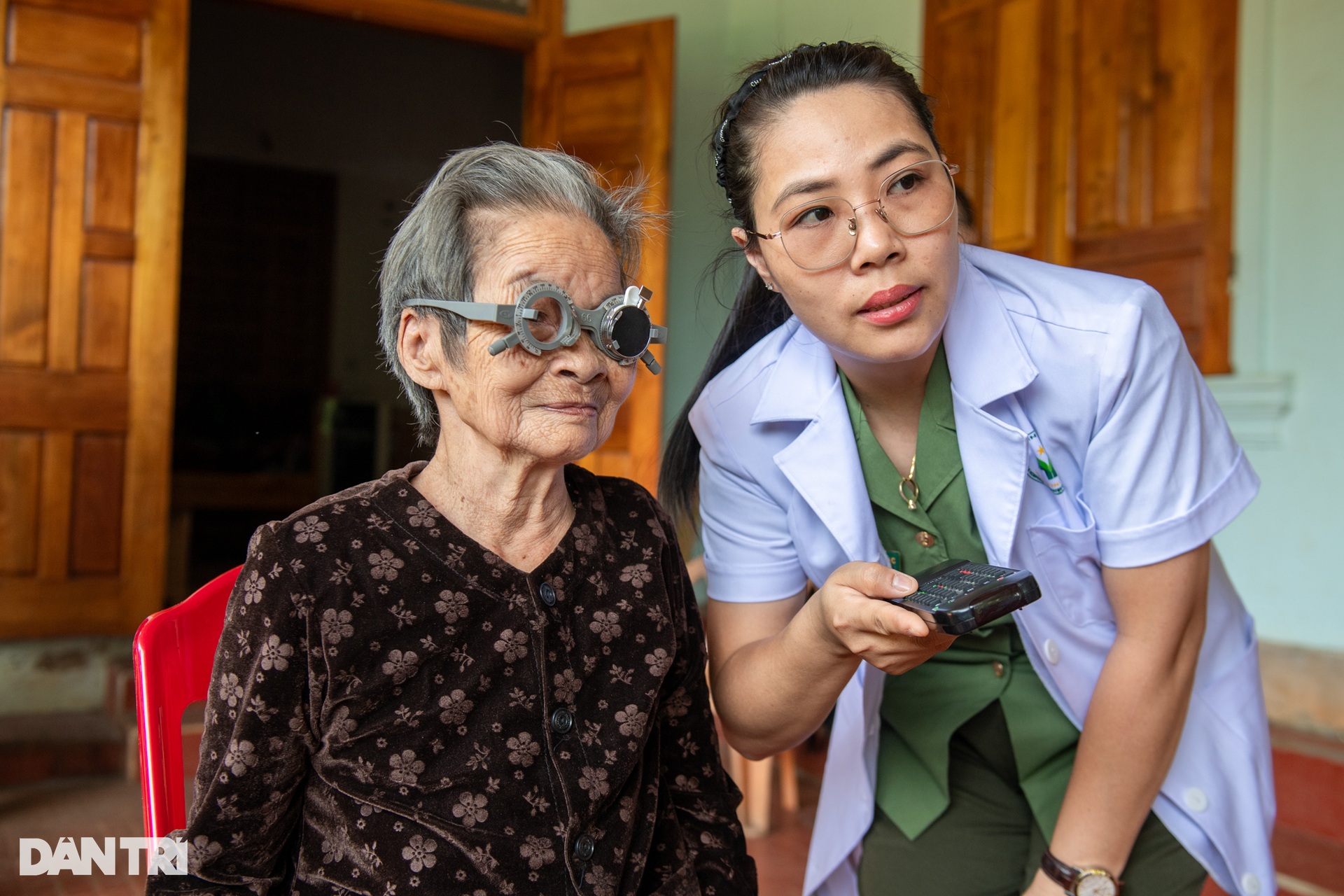 Mẹ Việt Nam Anh hùng kể: Ông đã hy sinh nhưng vẫn như chưa bao giờ rời xa - 11 Mẹ Việt Nam Anh hùng kể: Ông đã hy sinh nhưng vẫn như chưa bao giờ rời xa - 11