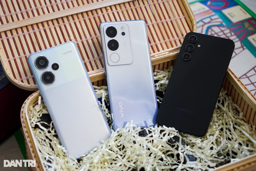 So sánh hiệu năng Redmi Note 13 Pro+, Vivo V29 và Galaxy A54 - 7 So sánh hiệu năng Redmi Note 13 Pro+, Vivo V29 và Galaxy A54 - 7