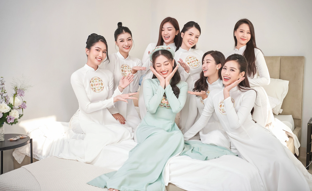 Dàn hoa hậu, mỹ nam VTV quy tụ trong lễ ăn hỏi Phương Nga - Bình An - 14 Dàn hoa hậu, mỹ nam VTV quy tụ trong lễ ăn hỏi Phương Nga - Bình An - 14
