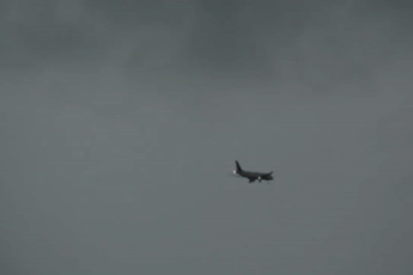 Điều gì xảy ra khi máy bay bị sét đánh trúng