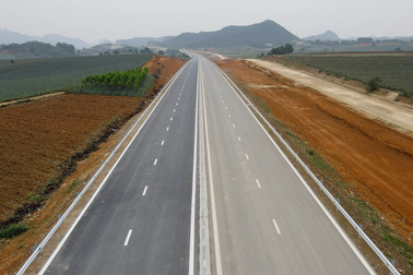 Cao tốc Mai Sơn - QL45 gấp rút về đích trước kỳ nghỉ lễ 30/4