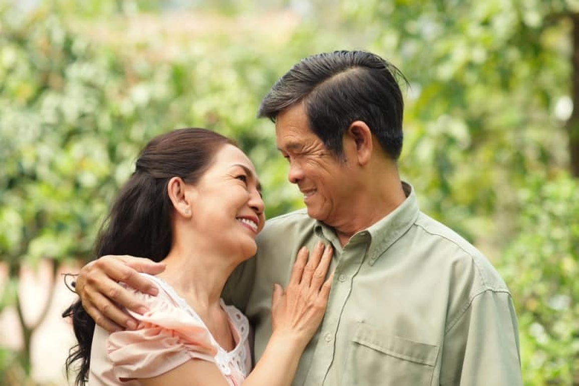Hoang mang vì ngoài 50 tuổi vẫn rạo rực chuyện ấy: Bác sĩ gỡ rối - 1 Hoang mang vì ngoài 50 tuổi vẫn rạo rực chuyện ấy: Bác sĩ gỡ rối - 1