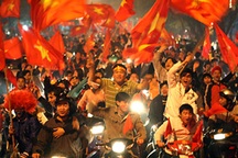 Biển người đêm không ngủ