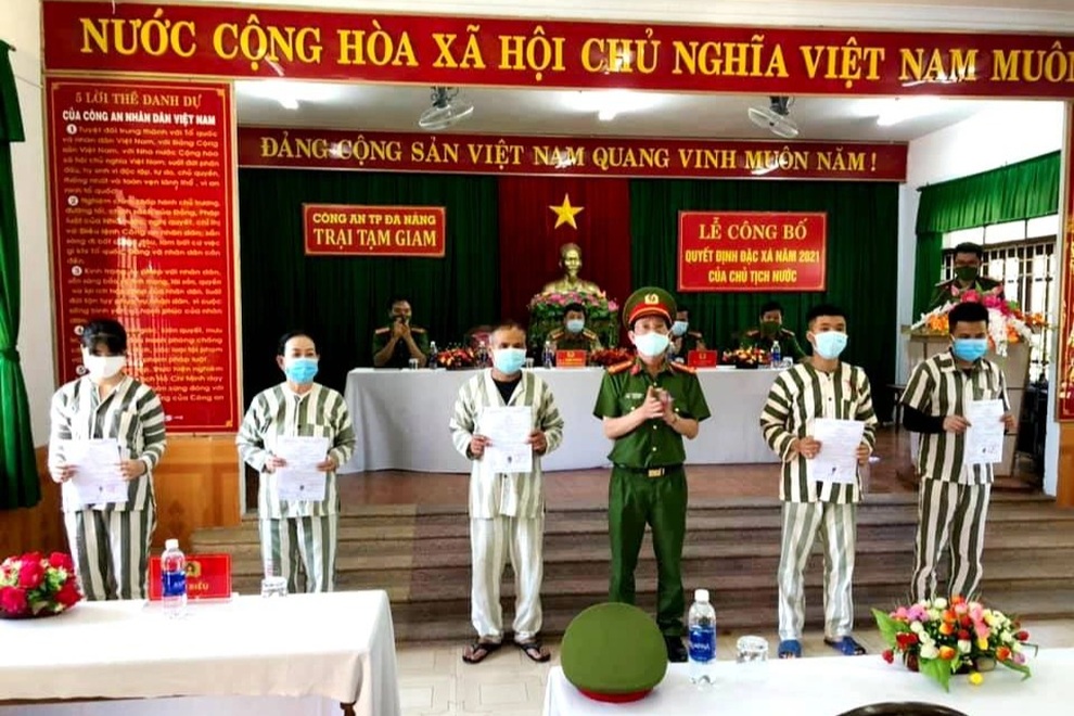 Đặc xá 25 phạm nhân đang chấp hành án tại Quảng Nam, Đà Nẵng dịp lễ 2/9 - 2 Đặc xá 25 phạm nhân đang chấp hành án tại Quảng Nam, Đà Nẵng dịp lễ 2/9 - 2