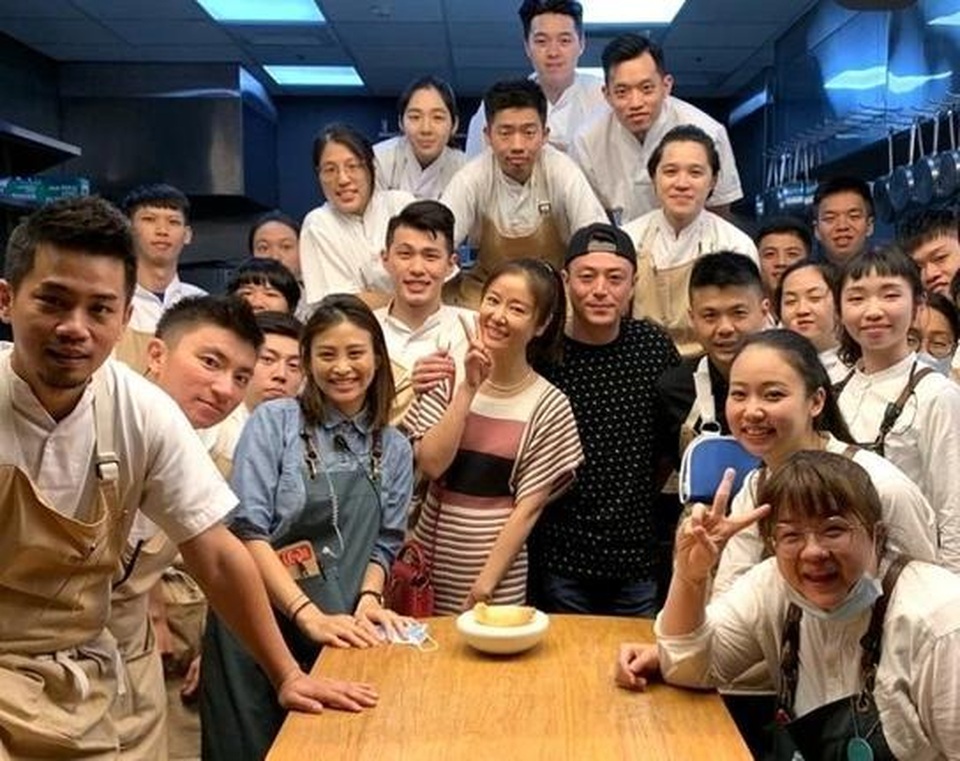 Lâm Tâm Như rạng ngời hạnh phúc bên ông xã Hoắc Kiến Hoa - 12