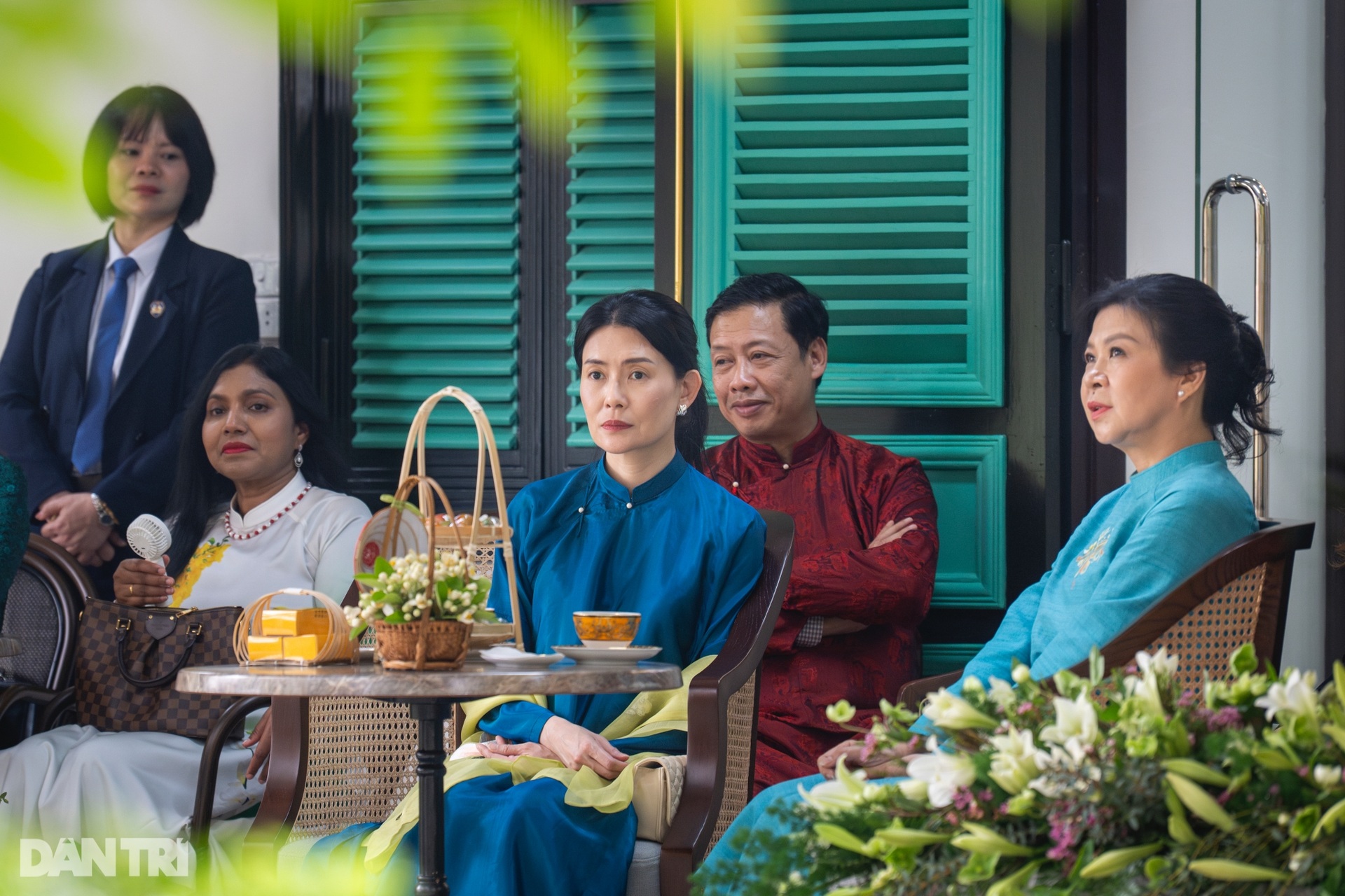 Phu nhân Ngô Phương Ly mời Phu nhân Thủ tướng Singapore xem múa rối nước - 8 Phu nhân Ngô Phương Ly mời Phu nhân Thủ tướng Singapore xem múa rối nước - 8