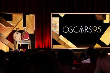 Hé lộ cách kiếm cả núi tiền của đơn vị đứng sau giải Oscar